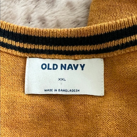 Old Navy Men's Golden Crewneck Sweater - Picture 2 of 2